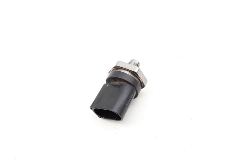 Low Pressure Fuel Sensor 06H906051J — Used (SKU 718111)