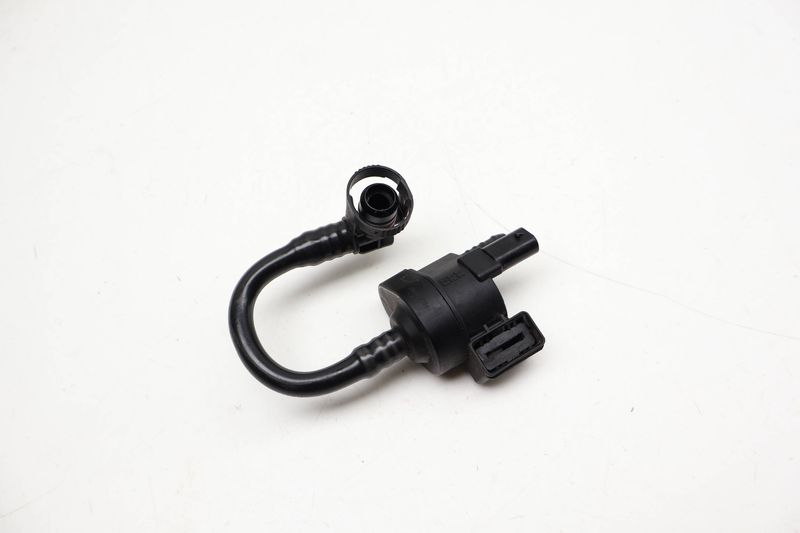 Purge Valve w/ Connecting Tube 06E133781J — Used (SKU 718275)