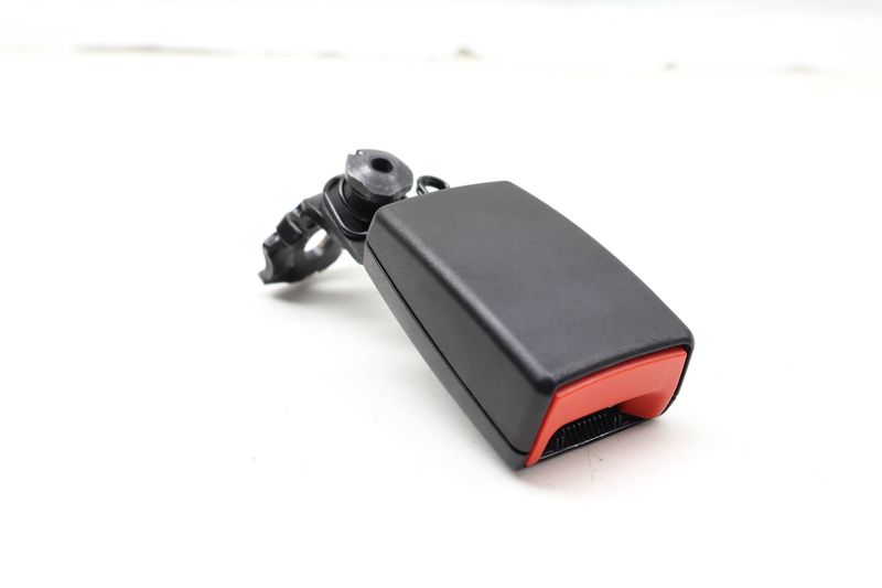 Seatbelt / Seat Belt Buckle Receiver 4G8857739 — Used (SKU 718233)
