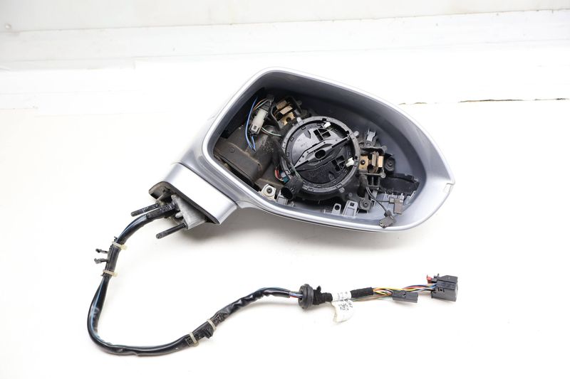 Side View Mirror w/ Memory 4G8858532AM — Used (SKU 718266)