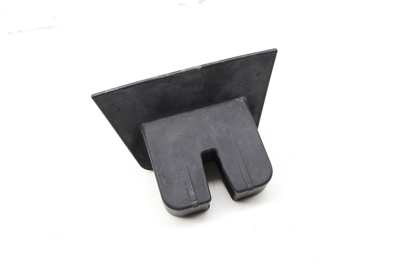 Trunk Lock / Latch Cover 4G8827520 — Used (SKU 718115)