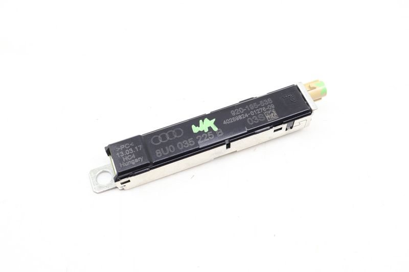 Lower Antenna Booster 8U0035225B — Used (SKU 635393)