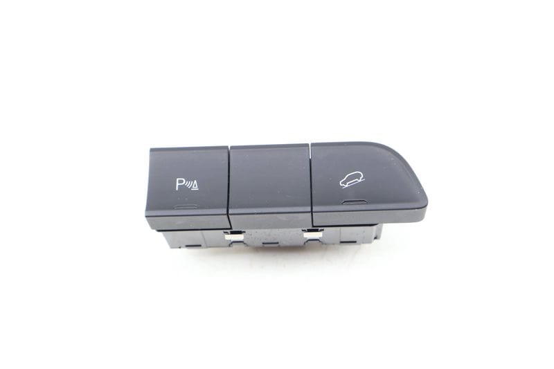 Park Assist / Hill Hold Switch 8U0959674B — Used (SKU 665650)