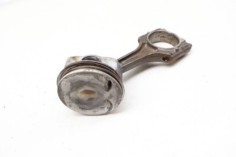 Piston w/ Connecting Rod 06H107065DP — Used (SKU 635679)