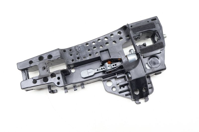 Exterior Door Handle Bracket 8U0837885 — Used (SKU 635510)