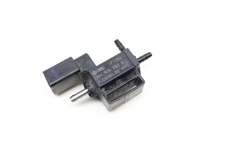 Solenoid Valve 06H906283B — Used (SKU 635426)