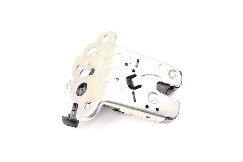 Trunk Latch / Lock 8R0827505A — Used (SKU 564875)