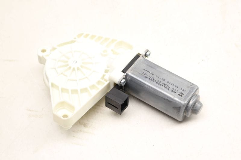 Window Lifter Motor 5Q4959802B — Used (SKU 537002)