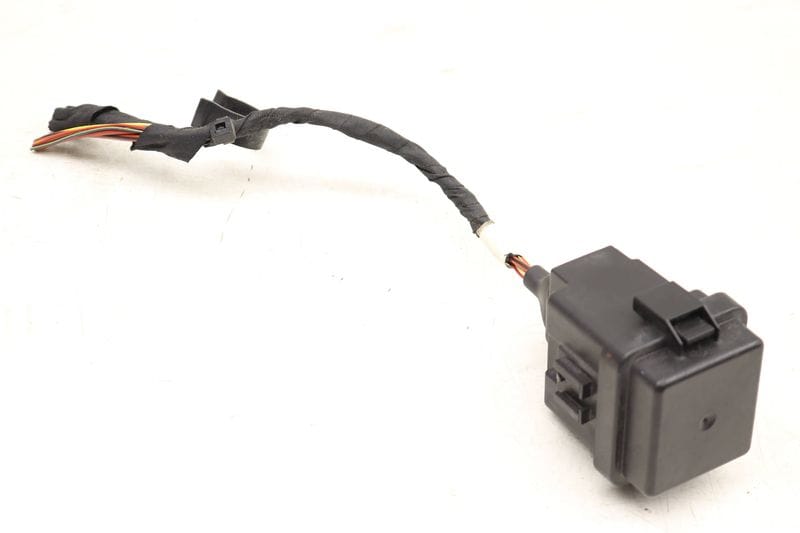 Fuse Box / Relay Housing 8W0937124A — Used (SKU 537076)