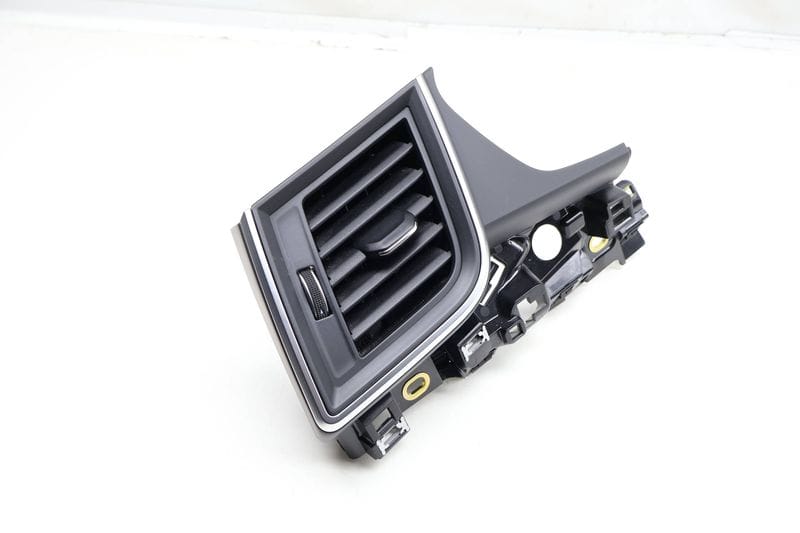 Dash Air Vent 80B820901A — Used (SKU 624511)
