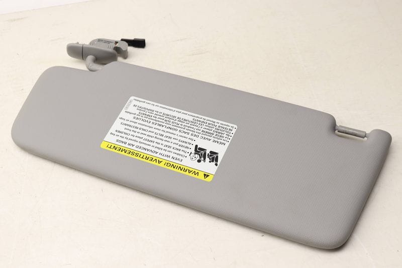 Sun Visor / Mirror 8W0857552AM — Used (SKU 536750)