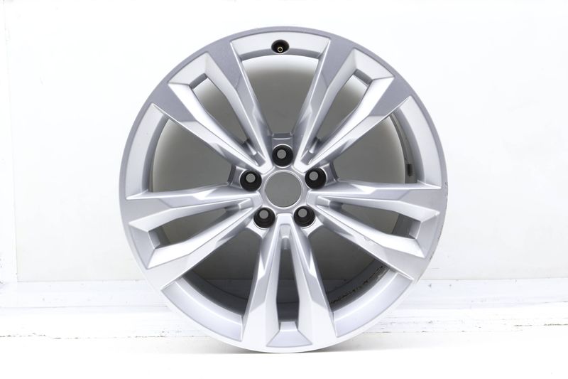 19" Inch Alloy Wheel / Rim (5 Double SPOKE) 4M0601025C — Used (SKU 724542)