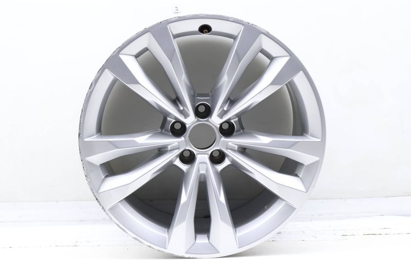 19" Inch Alloy Wheel / Rim (5 Double SPOKE) 4M0601025C — Used (SKU 724544)