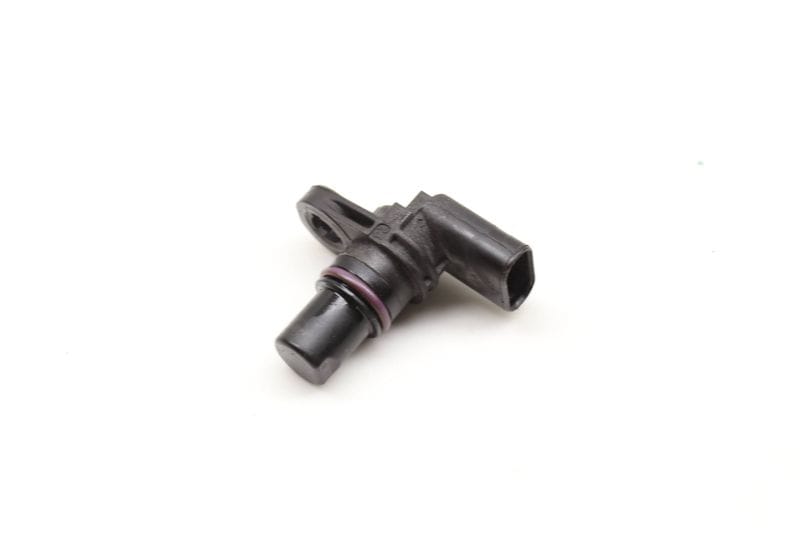 Cam / Camshaft Position Sensor 04C907601 — Used (SKU 588863)