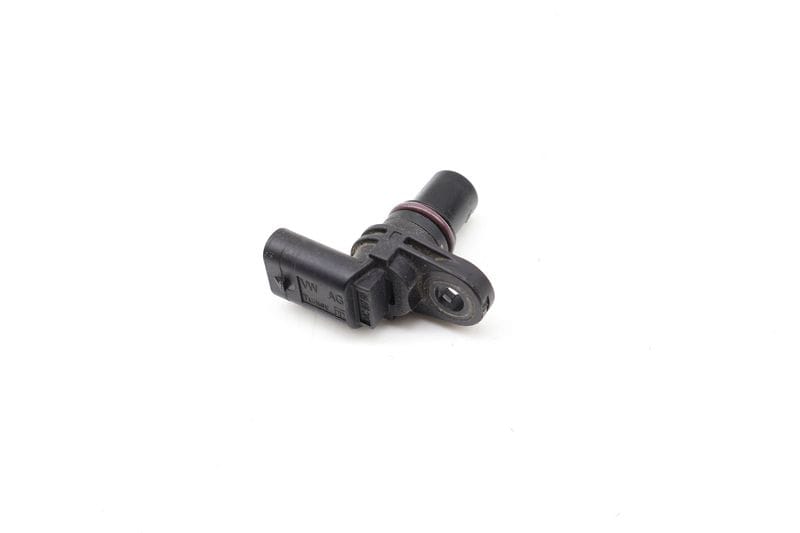 Cam / Camshaft Position Sensor 04C907601 — Used (SKU 724340)