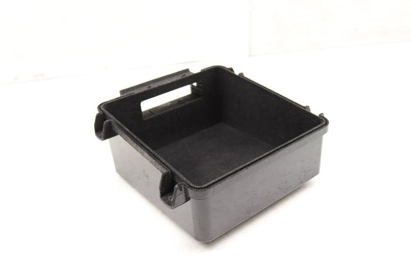 Center Console Storage Bin / Tray 4M0864981 — Used (SKU 505325)