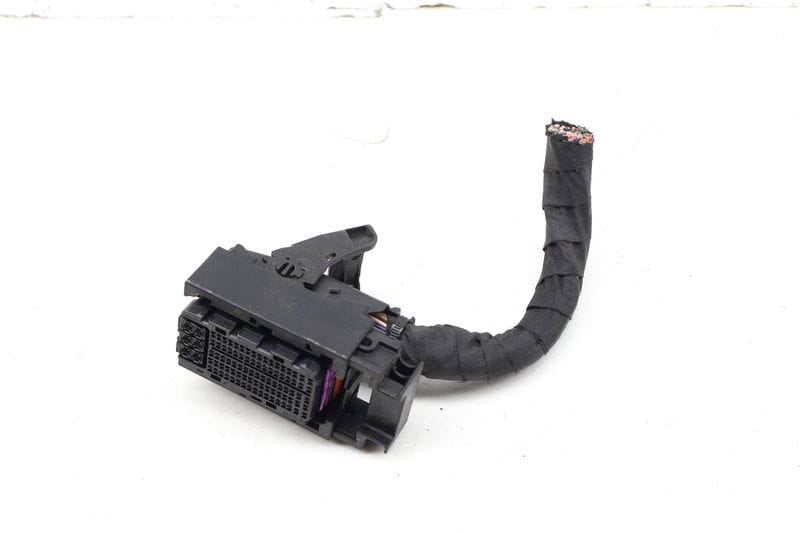 ECU / Engine Module Wiring Connector / Pigtail (91-PIN) 4H0906971 — Used (SKU 724666)