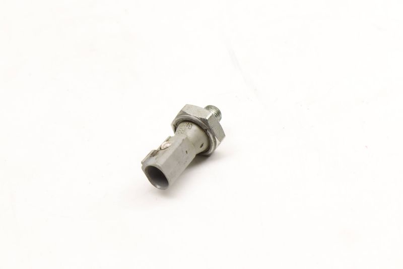 Engine Oil Pressure Sensor (1-PIN) 038919081P — Used (SKU 588857)