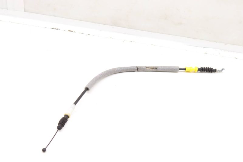 Exterior Door Handle Release / Bowden Cable 4M0837099A — Used (SKU 588728)
