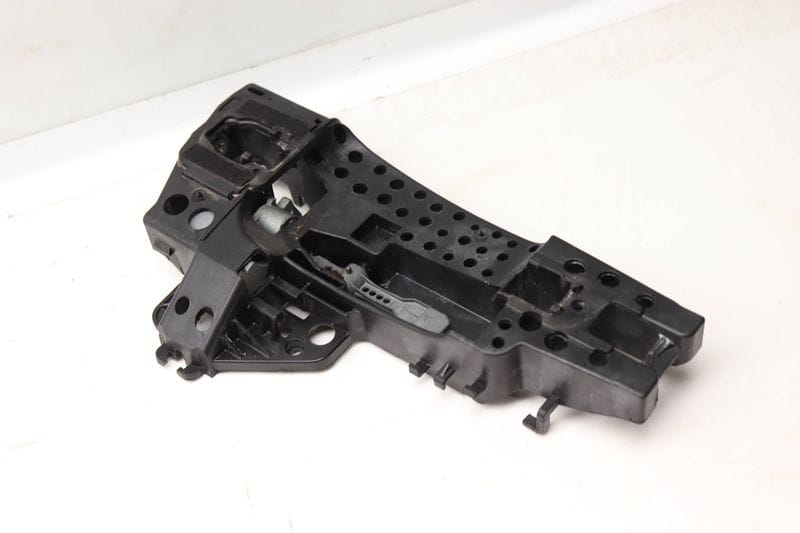 Exterior Door Handle Bracket 4M0837886A — Used (SKU 588710)