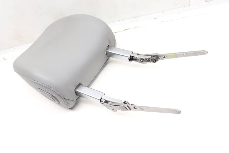 Headrest / Head Rest 4M0881902BL — Used (SKU 597867)