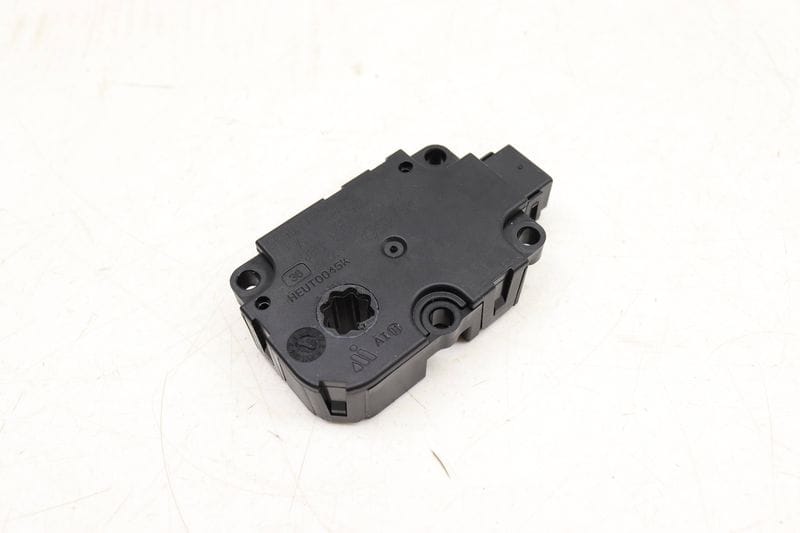 HVAC Flap / Servo Air Motor / Actuator 4M0820511 — Used (SKU 505602)