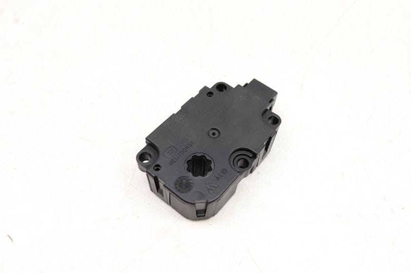 HVAC Flap / Servo Air Motor / Actuator 4M0820511 — Used (SKU 505605)