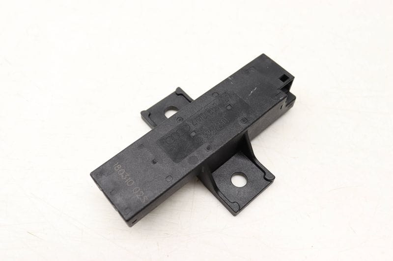Kessy / Keyless Entry Antenna 4M0907247 — Used (SKU 505584)