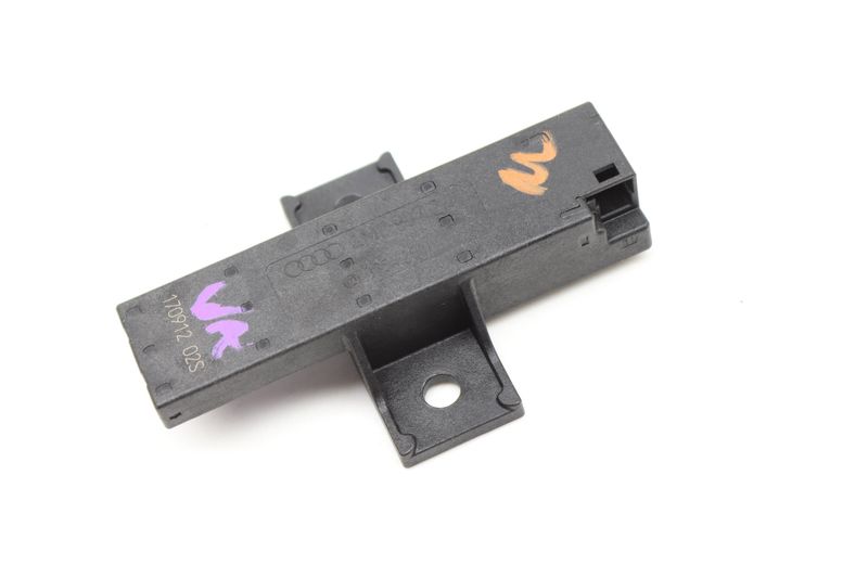 Kessy / Keyless Entry Antenna 4M0907247 — Used (SKU 571446)