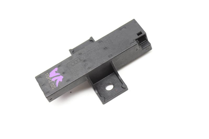 Kessy / Keyless Entry Antenna 4M0907247 — Used (SKU 571448)