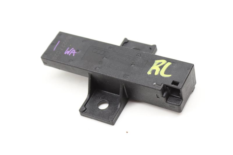 Kessy / Keyless Entry Antenna 4M0907247 — Used (SKU 598168)
