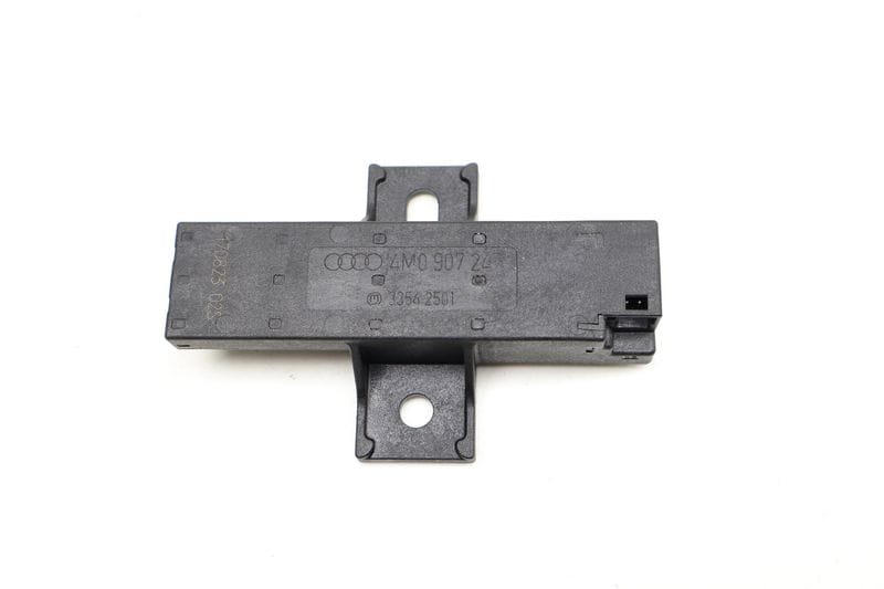 Kessy / Keyless Entry Antenna 4M0907247 — Used (SKU 615848)