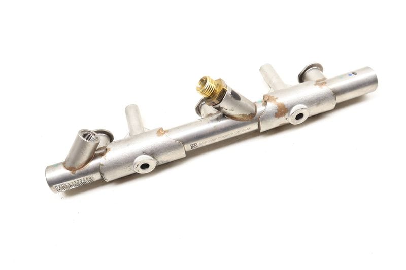 Fuel Rail 06E130089AH — Used (SKU 615900)