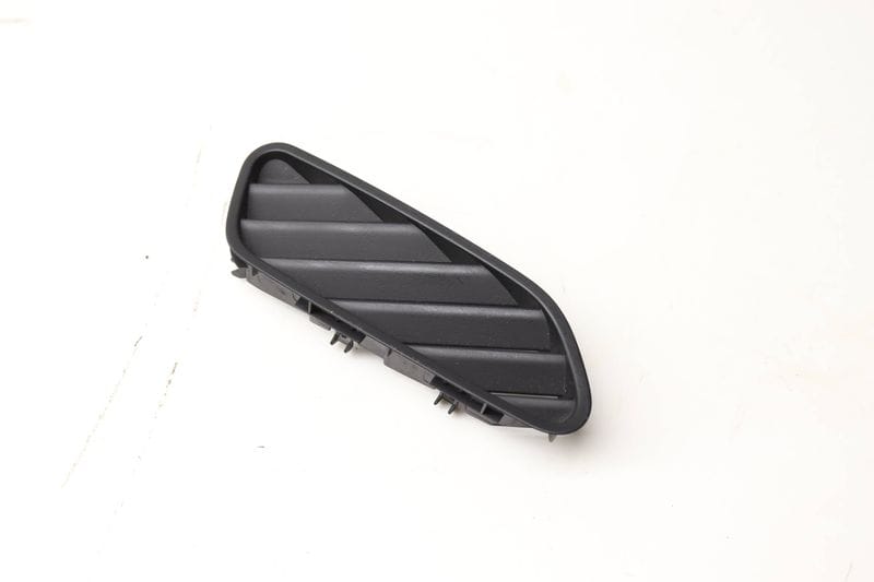 Upper Dash Defrost Vent 4M1819793 — Used (SKU 588779)
