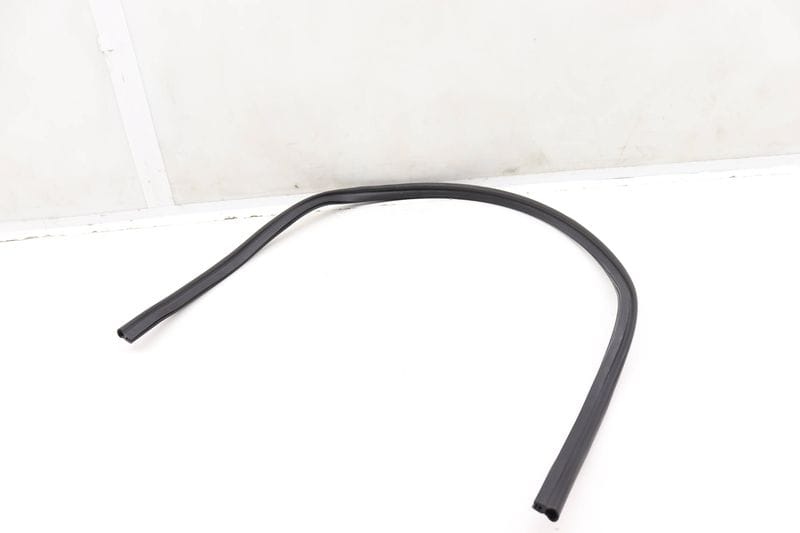 Rain Tray Seal / Hood Weather Stripping 4M0823723 — Used (SKU 598243)