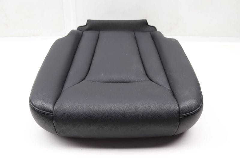 2ND Row Center Lower Seat Bottom (LEATHER) 4M0883404B — Used (SKU 571162)