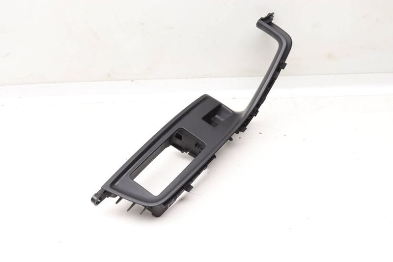 Door Panel Switch Trim / Bezel 4M0959521 — Used (SKU 588625)