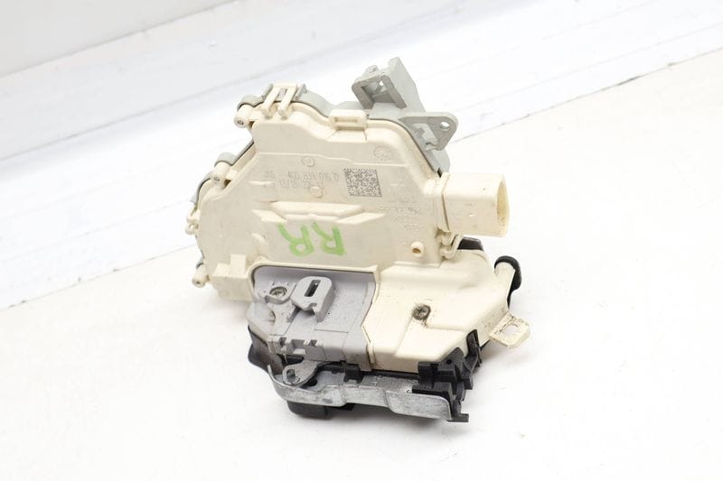 Door Latch / Lock Actuator 4G0839016D — Used (SKU 724567)