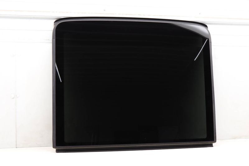 Sunroof / Sun Roof Glass Panel 4M0877056A — Used (SKU 505213)