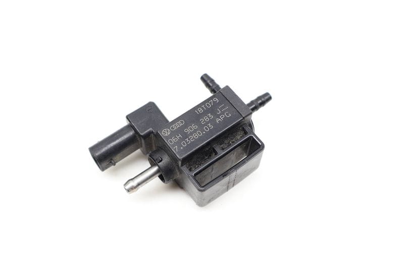 Solenoid Valve 06H906283J — Used (SKU 724317)