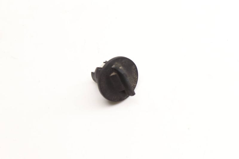 Tail Light Bulb Socket / Holder 4M0945221 — Used (SKU 588785)