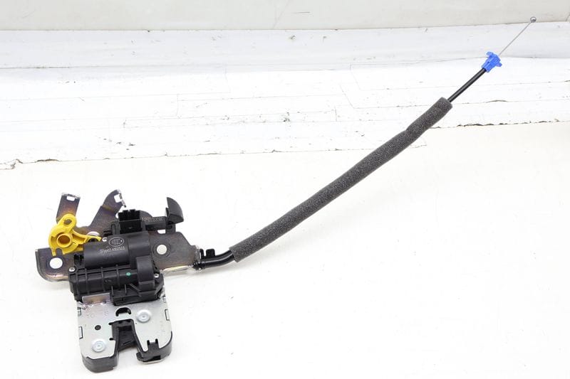 Trunk Hatch Latch / Lock 4M0827506D — Used (SKU 724579)