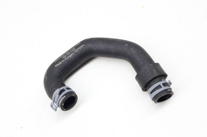 Upper Radiator Coolant Hose / Line 4M0122101CJ — Used (SKU 724708)