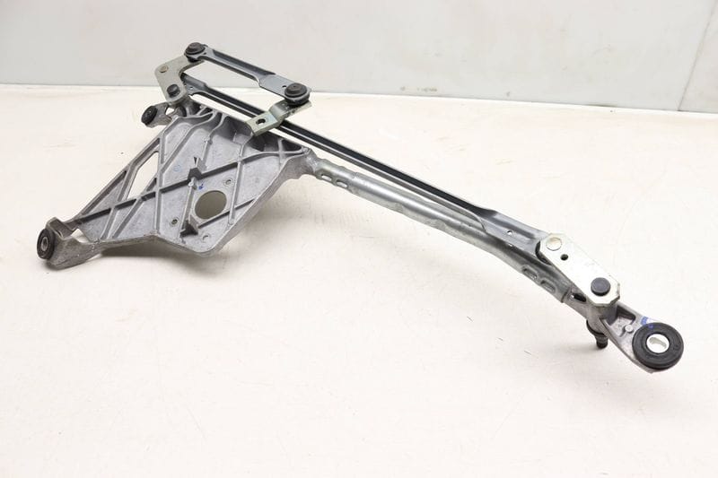 Windshield Wiper Transmission / Bracket 4M8955023 — Used (SKU 505742)