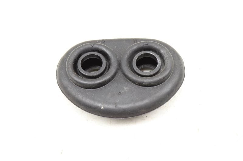 Heater Core Hose Grommet 8W0819699 — Used (SKU 542875)