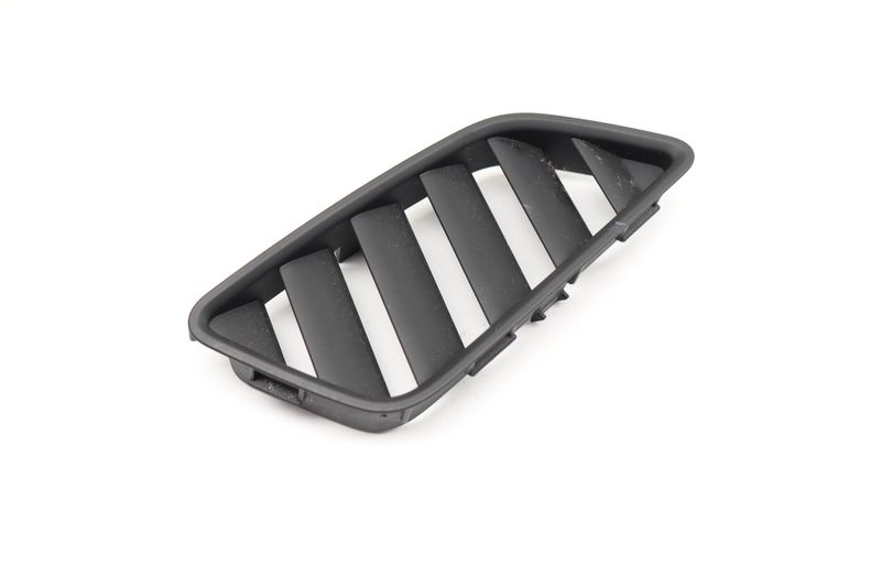 Upper Dash Defrost Vent 8W1819793 — Used (SKU 542539)