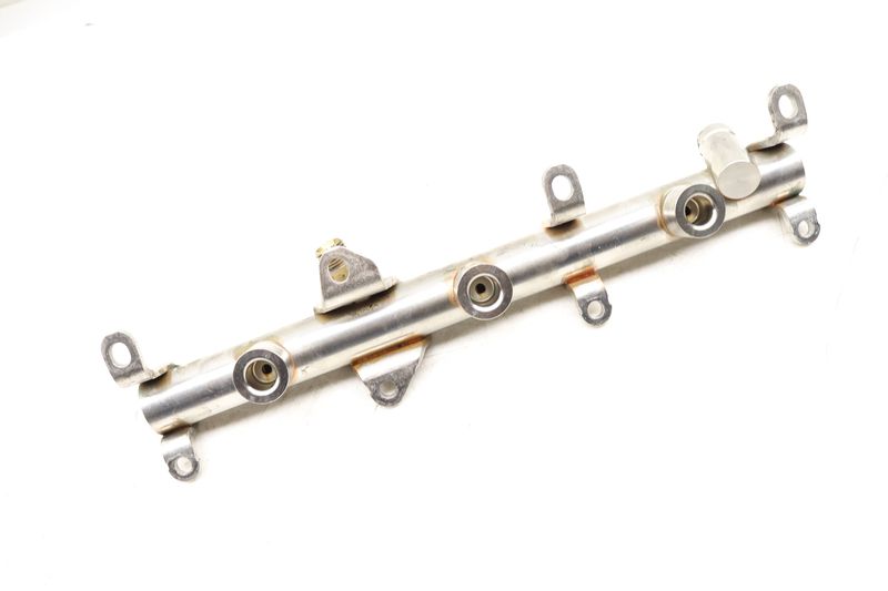 Fuel Rail 06M133316L — Used (SKU 542911)