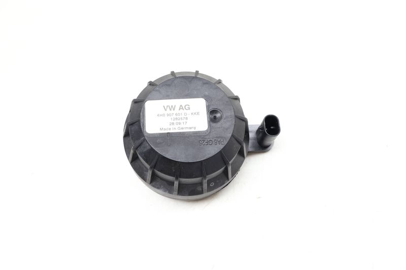 Engine Sound / Impact Sound Actuator Module 4H0907601D — Used (SKU 656550)