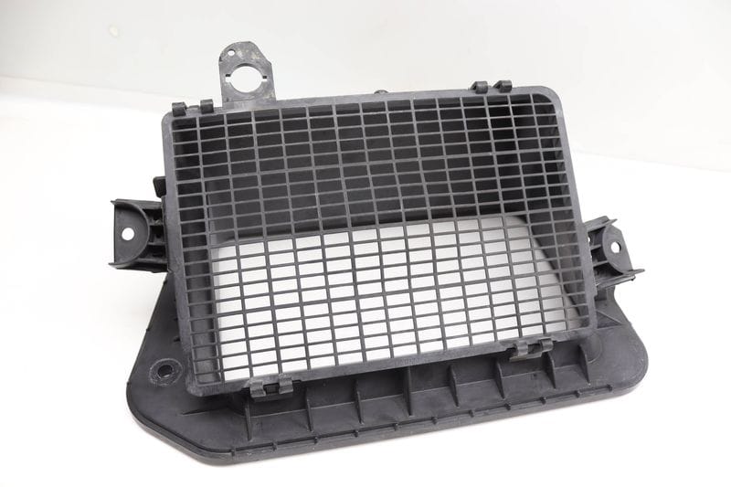 Cabin Air Intake / HVAC Duct 8W1819904A — Used (SKU 555852)