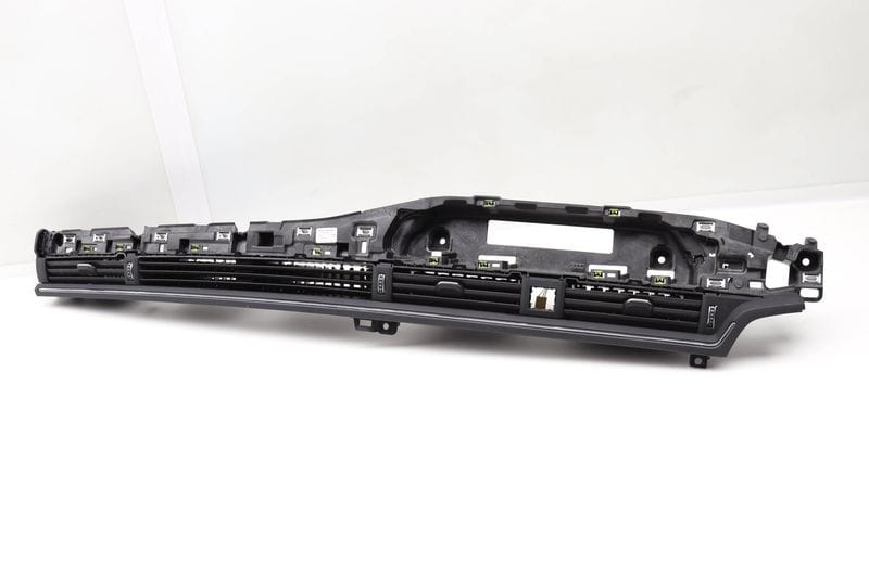 Dash Air Vent Assembly 8W1820902E — Used (SKU 555678)